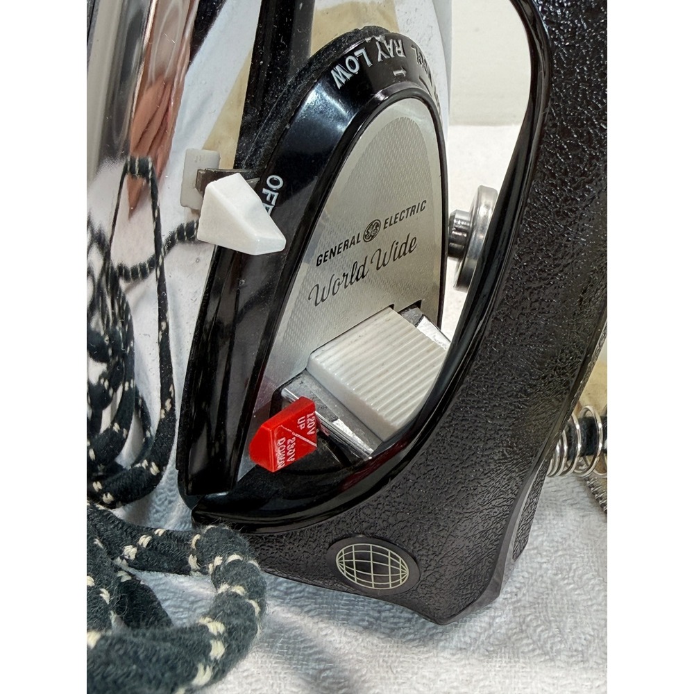 General Electric Travel Iron VTG 23F49 World Wide Dual Voltage Black Silver USA